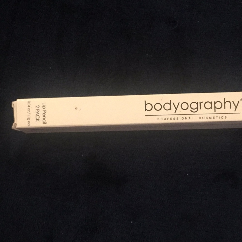 Lip liner